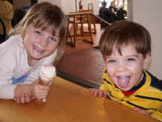 26Mar05 (visit to SD and misc) 059.jpg (3582659 bytes)