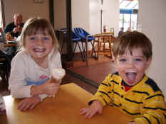 26Mar05 (visit to SD and misc) 061.jpg (3595340 bytes)